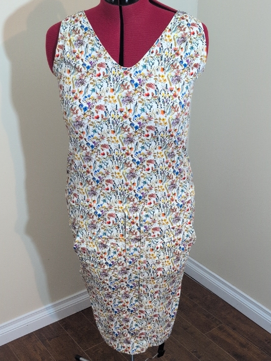 RAFFAELLO ROSSI Dresses & Skirts - Raffaello Rossi | Floral Print Sleeveless Sheath Dress - Multicolor